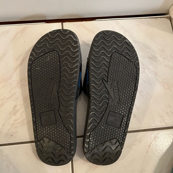 Nike men’s sandals - Picture 2 of 2